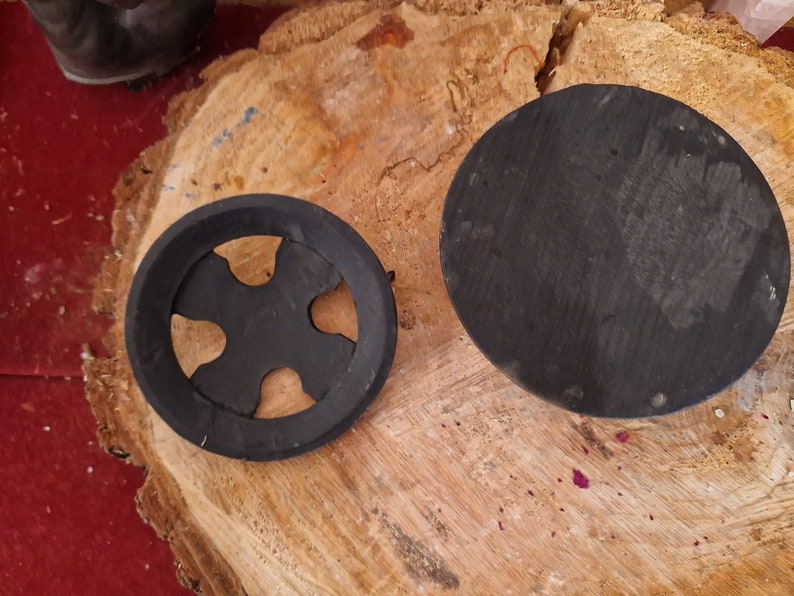 porte encens style gothique