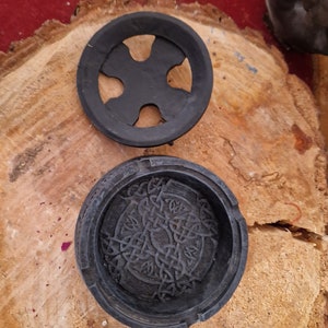 porte encens style gothique