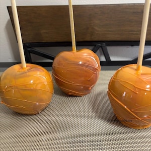 Tutti Frutti Flavored Candy Apples