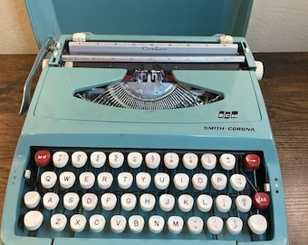 Smith Corona Corsair Portable Manual Typewriter Teal Made England "?" Key Sticks
