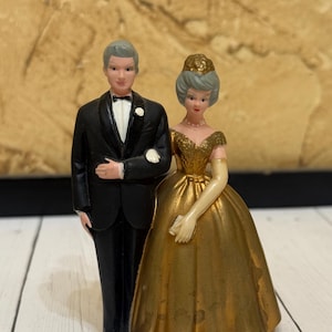 Rare Vintage 50th Anniversary cake topper by Wilton