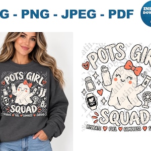 Peut inclure: Un sweat-shirt gris foncé à col rond avec une impression graphique représentant un fantôme portant un nœud, entouré d'icônes dont une gourde, une montre connectée, des chaussettes et un flacon de médicaments, avec le texte POTS GIRL SQUAD.