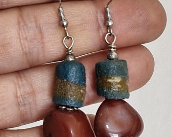 Vintage-Stil Ohrringe aus natürlichem Achat und handgefertigtem afrikanischen Perlendesign
