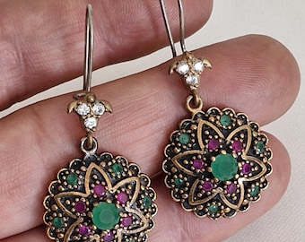 Handgefertigter türkischer Schmuck Antikes Osmanisches Motiv Ohrringe Silber Bronze Roher Rubin Smaragd Edelstein