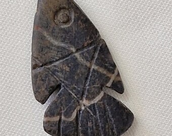 Geschnitzter Lapis Lazuli Fisch-Anhänger, handgefertigtes Edelstein-Amulett, Schutz-Talisman