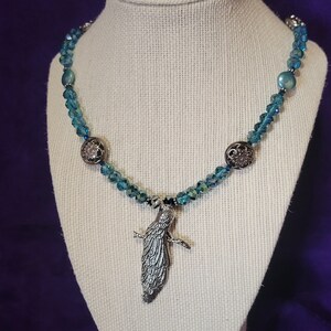 1980s Peacock Multi-faceted Teal Crystal Necklace