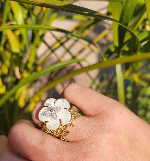 Floral Garden Mother of Pearl Flower Ring - image 3
