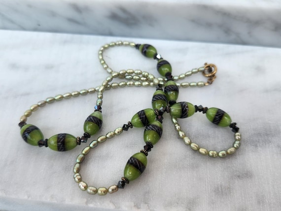 Mysterious Cat's Eye Art Glass Necklace