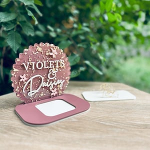 Mały falisty stojak SVG | Plik stojaka z akrylu wycinanego laserowo | Minimalistyczny uchwyt na znak | Glowforge Digital Download