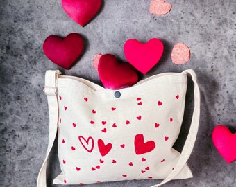 Valentine's Day gift with Red Hearts Personalisierte Geschenke, Canvas Messenger Bag, Custom Paint Crossbody Bag, Canvas Courier, saddlebag