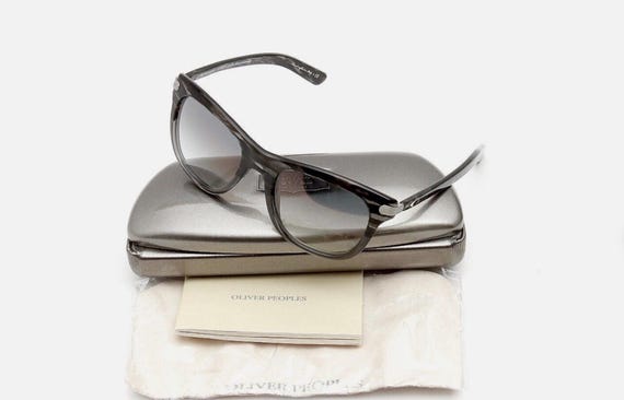 オリバーピープルズ 25周年記念 VFX フォトクロミック メンズ