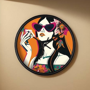 Pop-art wandklok retro jaren 1960 uurwerk muur kunst eigenzinnig kantoor levendig statement huis accessoire cadeau speelkaart motief voor woonruimtes