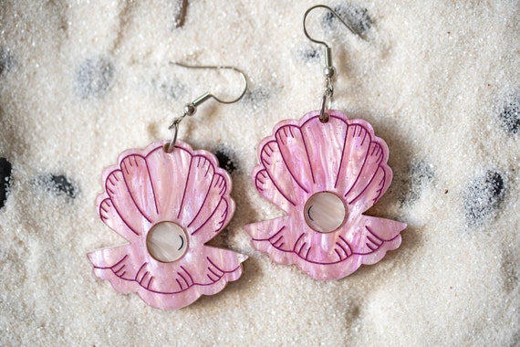 Clam With Pearl Earrings, Acrylic Earrings, Pastel Earrings, Beach Earrings, Shell Earrings, Quirky Earrings, Ocean Earrings, Laser Cut