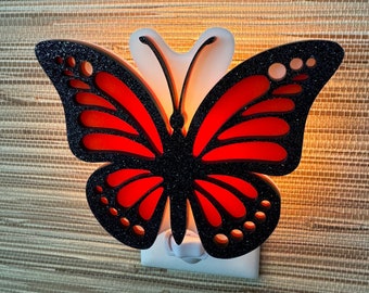 Artisanat 3D Nuit de nuit « papillon » | Papillons | Monarque lumineux | Décoration naturelle | Chambre d'enfants | Cadeau pour chambre d'enfant | Gameday Designs™