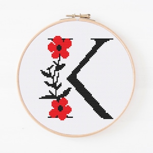 花文字 K クロスステッチ パターン、モノグラム K クロスステッチ、イニシャル刺繍、大文字パターン、アルファベット パターン、デジタル パターン