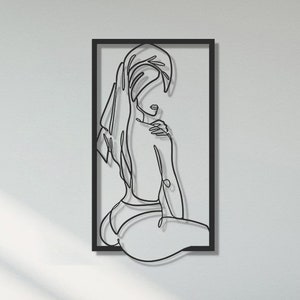 Woman Bathroom Metal Wall Art , Minimalist Female Body Wall Decor , Woman in Towel Line Art , Feminine Wire Art , Bathroom Wall Decor