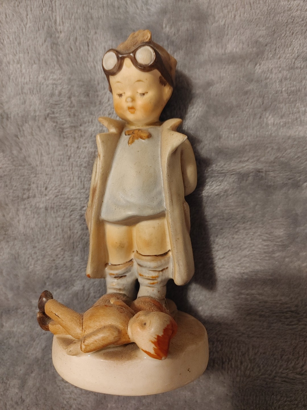Goebel Hummel Figurine 