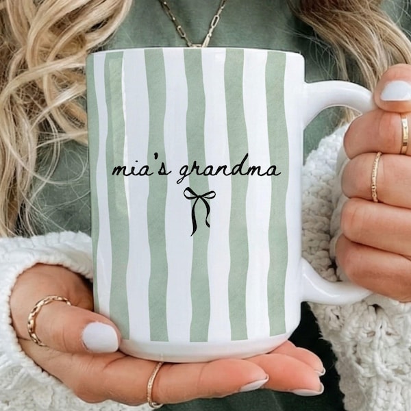 Personalized Grandma Mug, Custom Grandchild Name Coffee Cup, Pregnancy Announcement Gift