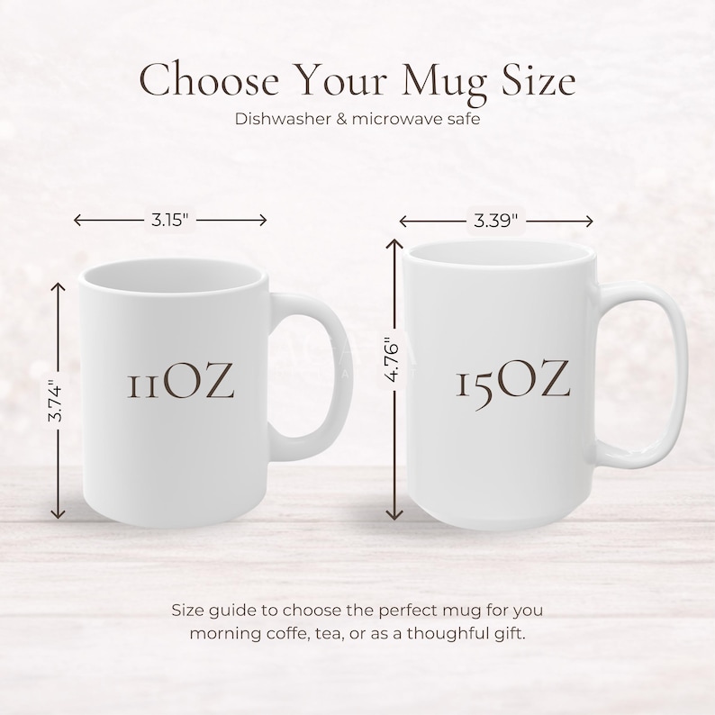 Puede incluir: Se muestran dos tazas de cer&aacute;mica blanca de diferentes tama&ntilde;os, con medidas en cm. La taza m&aacute;s peque&ntilde;a mide 8 cm de ancho y 9,5 cm de alto, con capacidad para 11 oz. La taza m&aacute;s grande mide 8,6 cm de ancho y 12,1 cm de alto, con capacidad para 15 oz. Texto: apto para lavavajillas y microondas.