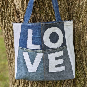 LOVE es todo lo que necesitas Tote de mezclilla