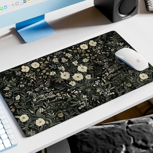 Cottagecore Floral Desk Mat: Vintage Botanical Extended Keyboard Pad