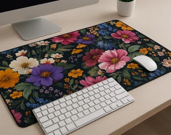 Darkcore Cottage Schreibtischmatte: Vintage Blumen Mauspad