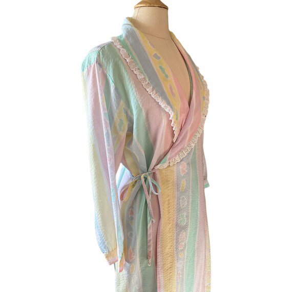 Vintage 1980s Pastel Seersucker Nightgown - White… - image 4