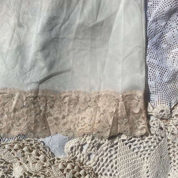 Vintage 90s Cream Lace Sheer Slip - Small/Medium … - image 8