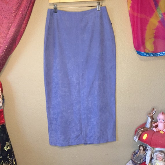 Vintage 1980s Hip Hugging Lavender Midi Skirt Sof… - image 2