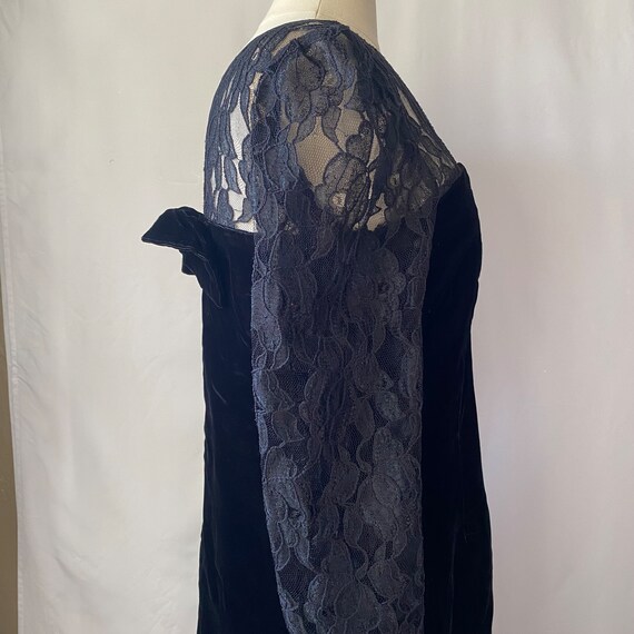 Vintage 1980s Black Velvet Dress with Lace Illusi… - image 6