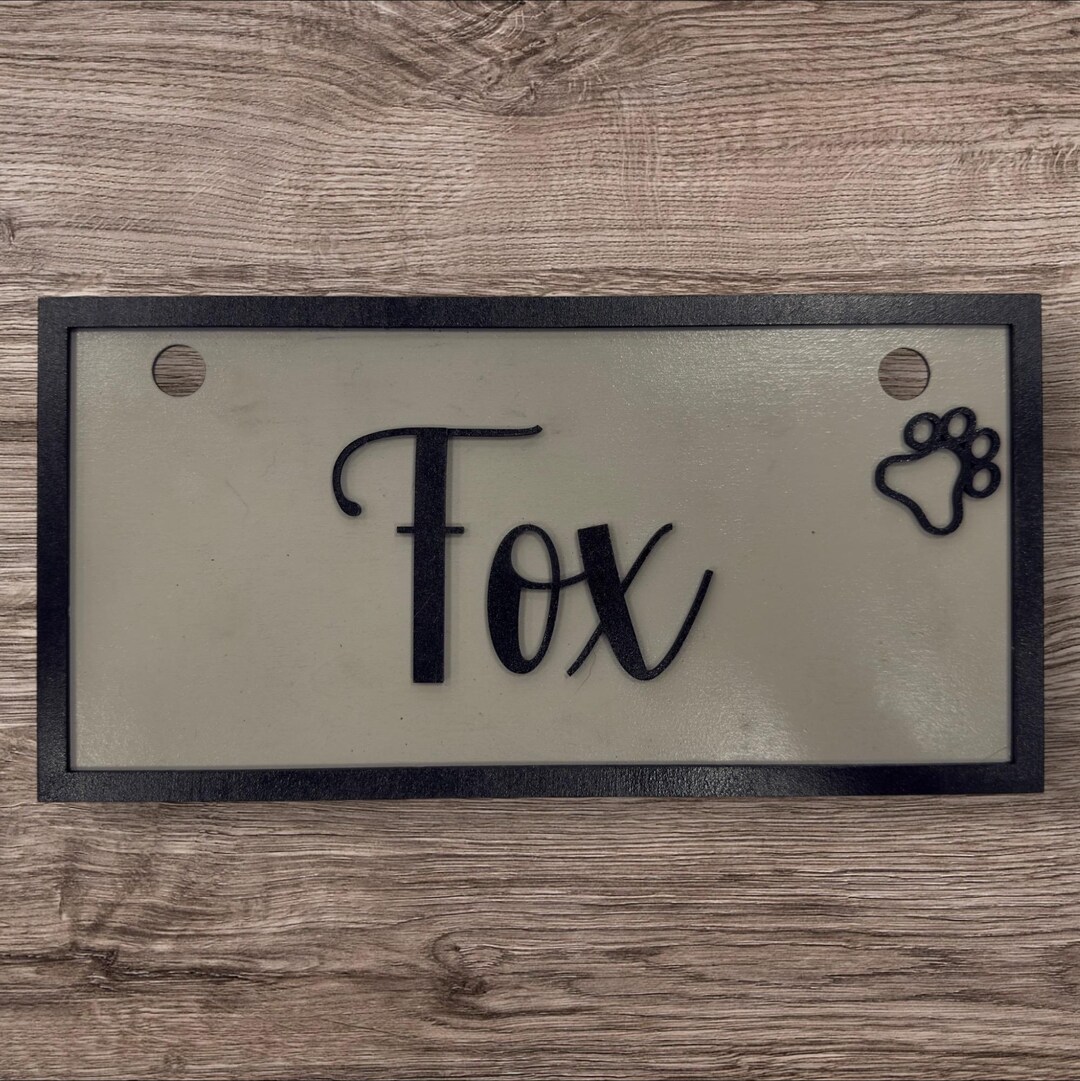 A closer look at Dog Crate Name Plates