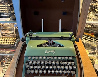1959 RHEINMETALL KsT GREEN! - portable typewriter vintage