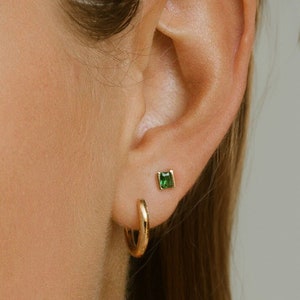 Emerald Stud Earring - 925 Sterling Silver