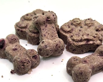 Gevriesdroogde hondensnacks met hertenvlees – volledig natuurlijk, beperkt ingrediënt: variëteit pompoen, bosbes en veenbes