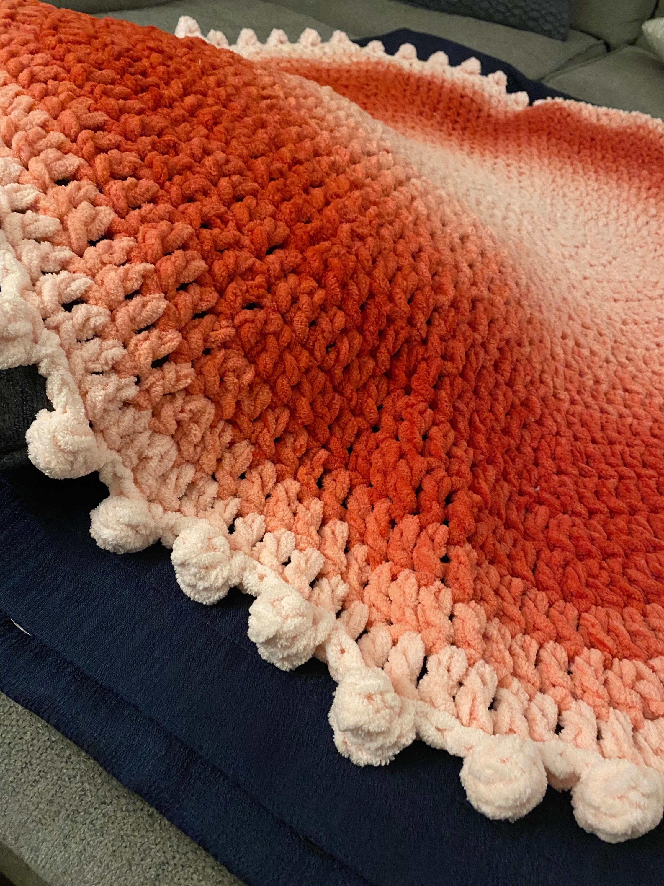 Crochet Baby Blanket, Crochet Round Blanket, Crochet Pom Pom Edge