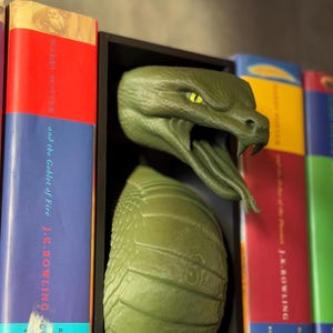 Wizarding House Book Nook – Snake Booknook, Wizard Bookend, Dark Academia, Book Shelf Accessory