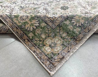5x9 Light Green and Beige Vintage Rug, 5x9 Vintage Rug 5x9 Rug Handmade Wool Rug 5x9 Area Rug 5x9 Turkish Rug Rug For Living Room Rug 60s