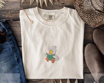 Embroidered duck T-shirt, Reading Lover Tee, Embroidered Unisex Top