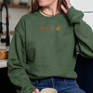 Cambridge Vibe Sweet Leaf Print Green Sweatshirt