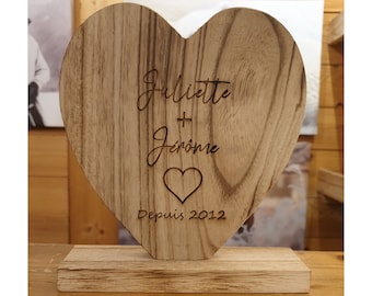 Déco Cœur en bois gravé personnalisé à poser - idée cadeau St Valentin, mariage, amour, famille