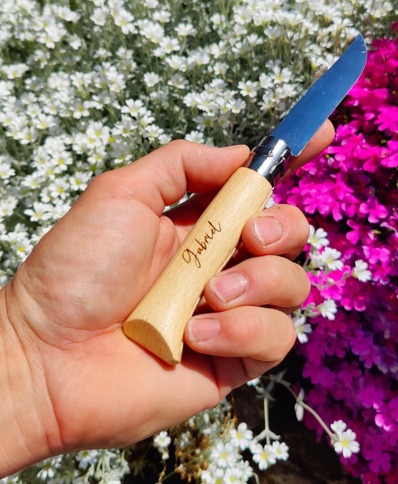 Opinel n 08 à personnaliser couteau à graver 4.Astagina Signature