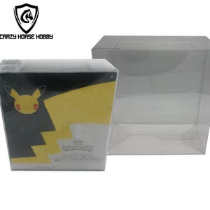 1x Estuches protectores para el entrenador Elite del Centro de Celebraciones Pokémon