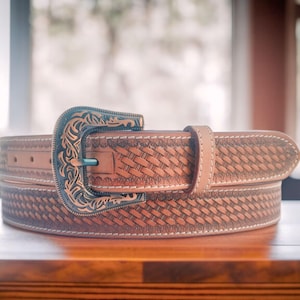 Elegant Tan Leather Belt – Customizable Designer Accessory for Any Outfit Brown Western Belt Men Leather Handmade Belt Christmas Gift