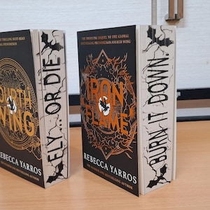 Fourth Wing, Iron Flame, Rebecca Yarros, The Empyrean Series, Sprayed Edges Custom-made Special Edition Books