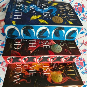 Crescent City-serien av Sarah J Maas: Sprayed Edges specialutgåva pocketbok