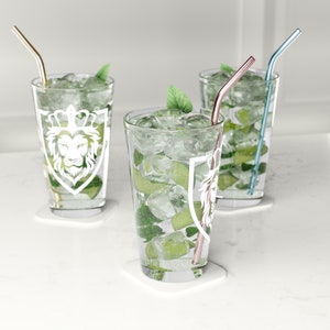 Pint glass / lion pint glass / king Lion pint glass/ drinking gift / birthday gifts