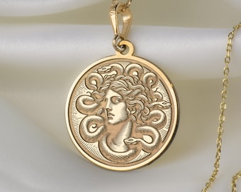 Collar Medusa de oro macizo de 14K, colgante Medusa personalizado, colgante de mitología Gorgona, collar de encanto griego, encanto de mitología griega antigua