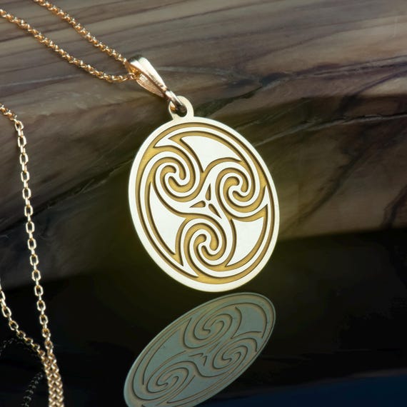 14K Gold Celtic Triskelion Necklace: Irish Amulet Jewelry UK