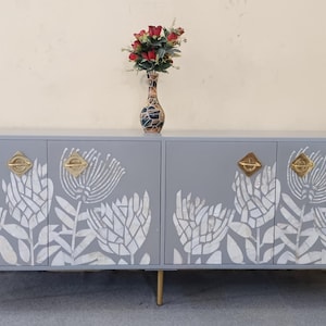 Handmade Mother of Pearl Inlay Media Console: Indian TV Unit