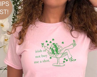 Camiseta de bebé "Irish or Not Buy Me a Shot", camiseta divertida del Día de San Patricio, camiseta corta Y2K, camiseta de bebé Gildan 5000B, camiseta de fiesta del Día de San Patricio